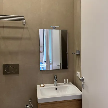 Flat 7 Πανσιόν